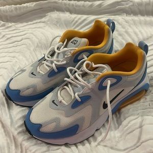 Nike air 200 light blue/white with gold trim